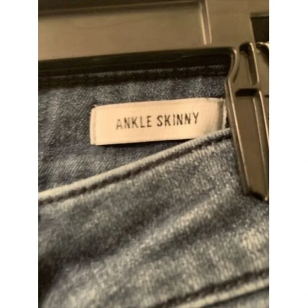 William Rast Women's Destroyed Distressed Denim Jeans w/Pockets Blue Size 32